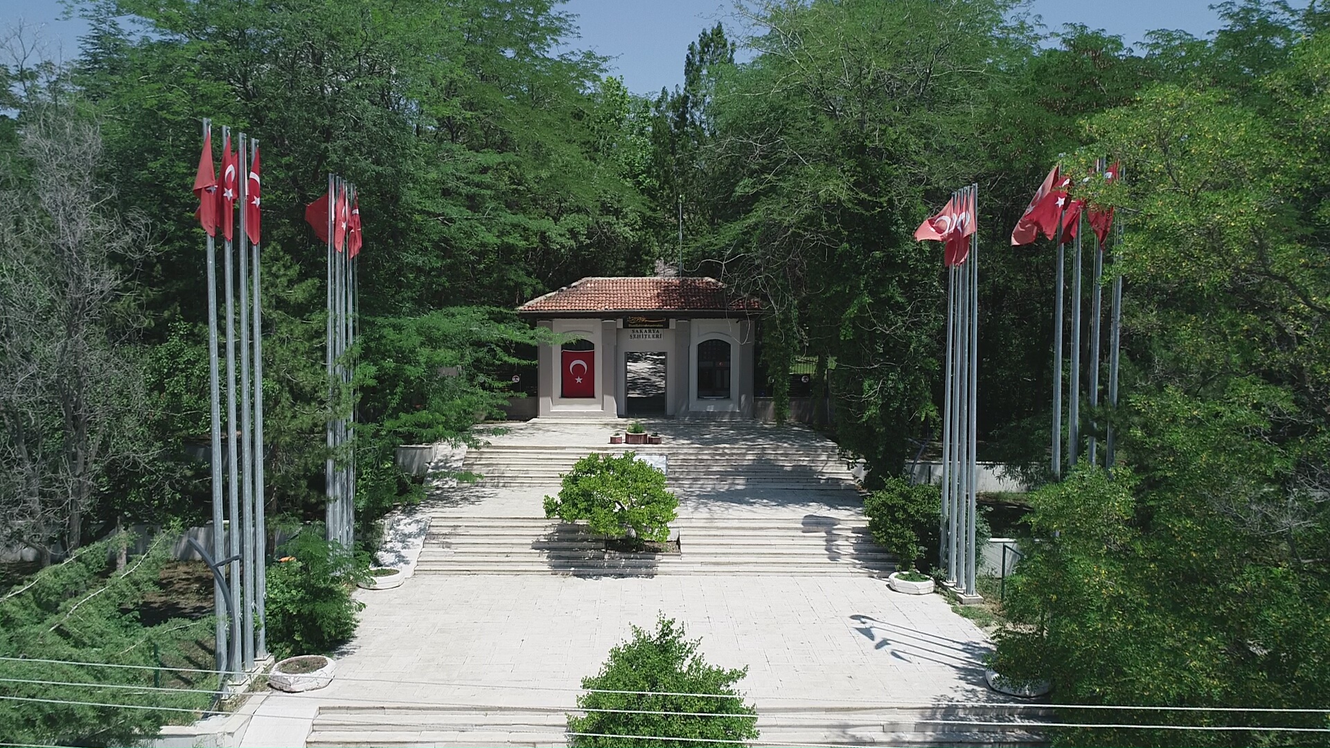 Merkez Şehitliği.JPG